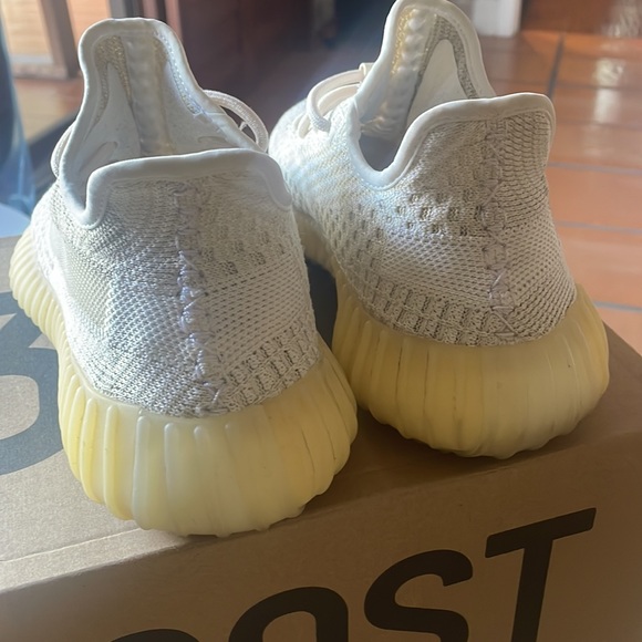 Yeezy Boost 350 by Adidas - Picture 5 of 8